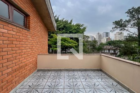 Casa à venda com 432m², 4 quartos e 6 vagasVaranda Suíte 3