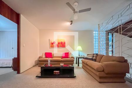 Casa à venda com 432m², 4 quartos e 6 vagasSala Tv