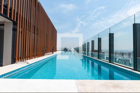 Studio à venda com 21m², 1 quarto e sem vaga Studio à venda com 21m², 1 quarto e sem vagaÁrea Comum - Piscina