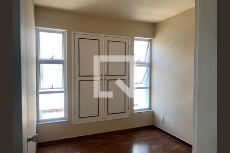 Apartamento à venda com 140m², 4 quartos e 2 vagasSegundo Quarto