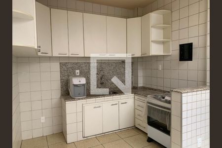Apartamento à venda com 140m², 4 quartos e 2 vagasCozinha