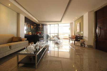 Apartamento à venda com 276m², 4 quartos e 4 vagasSala 