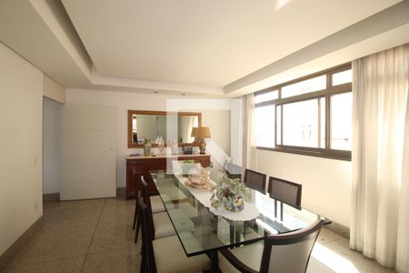 Apartamento à venda com 276m², 4 quartos e 4 vagasSala de jantar 