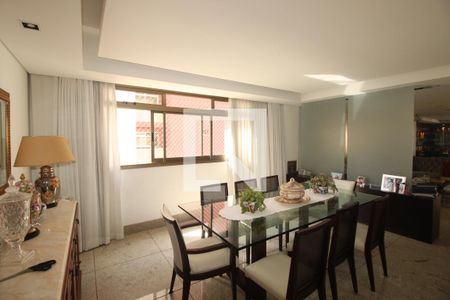 Apartamento à venda com 276m², 4 quartos e 4 vagasSala de jantar 
