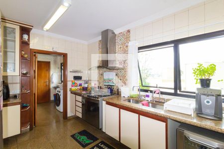 Apartamento à venda com 200m², 4 quartos e 4 vagasCozinha