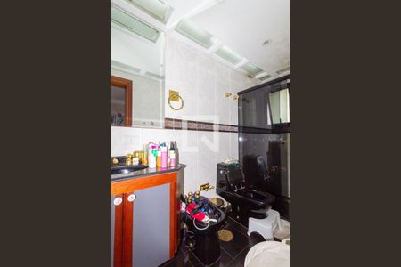 Apartamento à venda com 200m², 4 quartos e 4 vagasBanheiro da Suíte 2