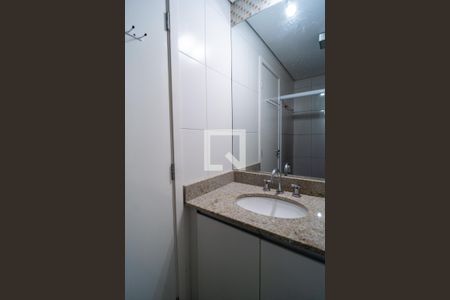 Apartamento para alugar com 68m², 2 quartos e 2 vagas Apartamento para alugar com 68m², 2 quartos e 2 vagasBanheiro