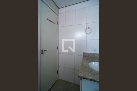 Apartamento para alugar com 68m², 2 quartos e 2 vagas Apartamento para alugar com 68m², 2 quartos e 2 vagasBanheiro da Suíte