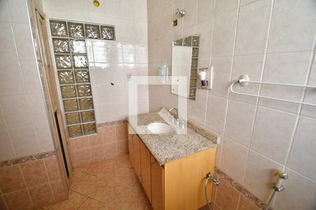 Casa à venda com 395m², 3 quartos e 2 vagasBanheiro 1