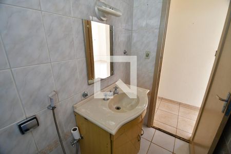 Casa à venda com 395m², 3 quartos e 2 vagasBanheiro 2