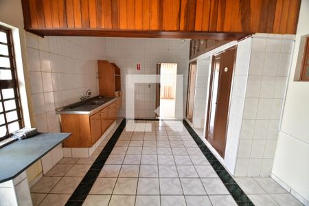 Casa à venda com 395m², 3 quartos e 2 vagasCozinha