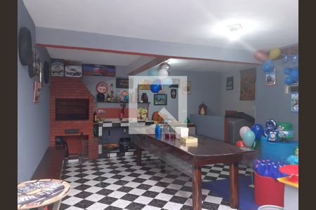 Casa à venda com 166m², 5 quartos e 2 vagasChurrasqueira