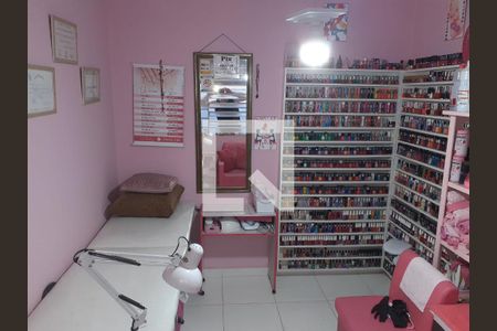 Casa à venda com 166m², 5 quartos e 2 vagasSala