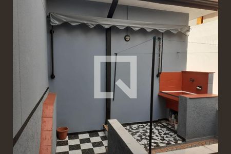 Casa à venda com 166m², 5 quartos e 2 vagasÁrea Externa