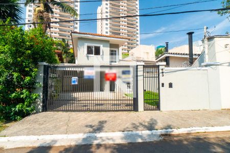 Casa à venda com 400m², 3 quartos e 4 vagasFachada