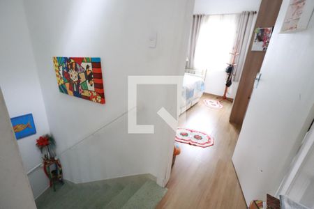 Casa à venda com 76m², 2 quartos e 1 vagaEscada