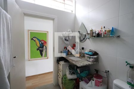 Casa à venda com 76m², 2 quartos e 1 vagaBanheiro