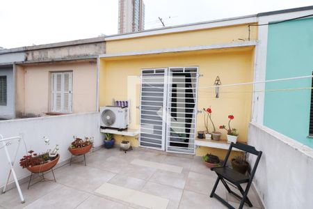 Casa à venda com 76m², 2 quartos e 1 vagaSacada