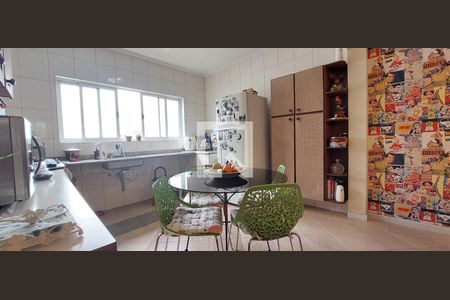 Casa à venda com 199m², 3 quartos e 4 vagas Casa à venda com 199m², 3 quartos e 4 vagasCozinha