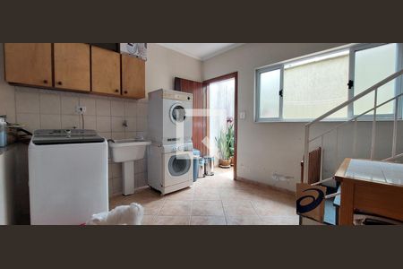 Casa à venda com 199m², 3 quartos e 4 vagas Casa à venda com 199m², 3 quartos e 4 vagasÁrea de Serviço