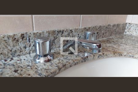 Casa à venda com 199m², 3 quartos e 4 vagas Casa à venda com 199m², 3 quartos e 4 vagasBanheiro Quarto 1 suíte