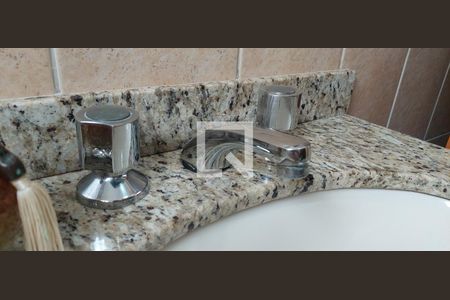 Casa à venda com 199m², 3 quartos e 4 vagas Casa à venda com 199m², 3 quartos e 4 vagasBanheiro 2