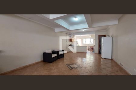 Casa à venda com 199m², 3 quartos e 4 vagas Casa à venda com 199m², 3 quartos e 4 vagasGaragem