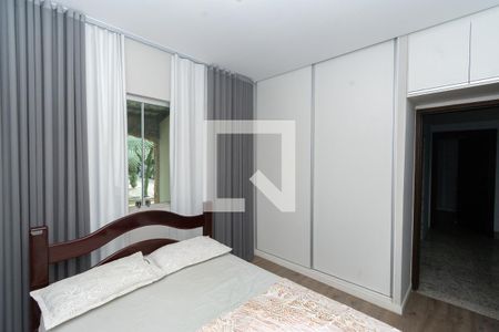 Casa à venda com 340m², 3 quartos e 5 vagasSuíte