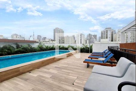 Studio à venda com 27m², 1 quarto e sem vagaPiscina