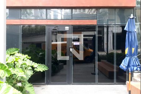 Studio à venda com 27m², 1 quarto e sem vagaEntrada condomínio