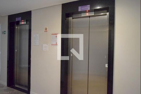 Studio à venda com 27m², 1 quarto e sem vagaElevadores