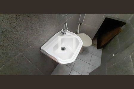 Casa à venda com 213m², 4 quartos e 2 vagasLavabo