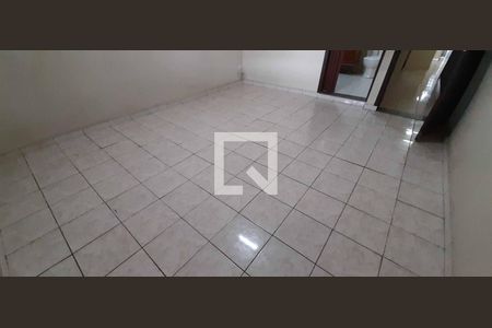 Casa à venda com 213m², 4 quartos e 2 vagasSuíte