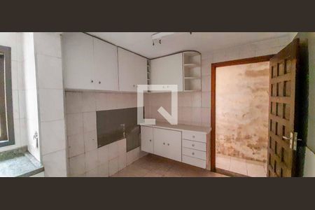 Casa à venda com 213m², 4 quartos e 2 vagasCozinha