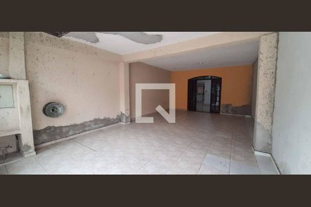 Casa à venda com 213m², 4 quartos e 2 vagasGaragem