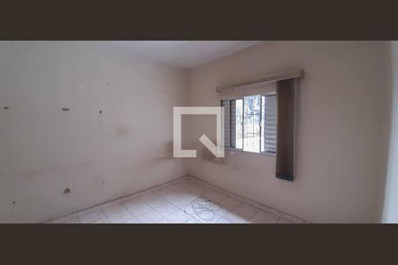 Casa à venda com 213m², 4 quartos e 2 vagasQuarto 1
