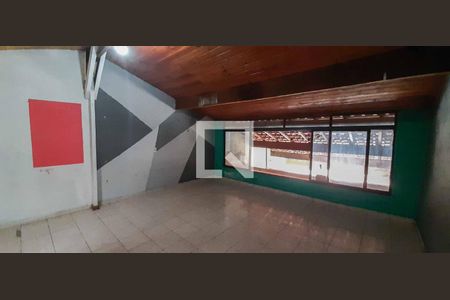 Casa à venda com 213m², 4 quartos e 2 vagasQuarto 3