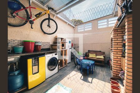 Quintal de casa à venda com 2 quartos, 100m² em Vila Polopoli, São Paulo