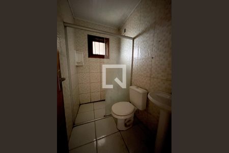 Casa para alugar com 60m², 2 quartos e 1 vaga Casa para alugar com 60m², 2 quartos e 1 vagaBanheiro