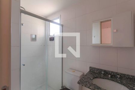 Banheiro de apartamento para alugar com 1 quarto, 36m² em Parque Independencia, São Paulo