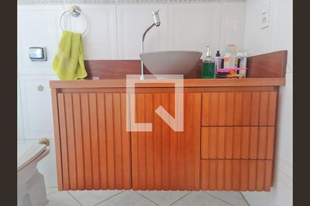 Apartamento à venda com 70m², 2 quartos e 1 vagaBanheiro Social