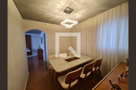 Apartamento à venda com 70m², 2 quartos e 1 vagaSala de Jantar