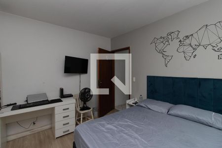 Casa à venda com 216m², 3 quartos e 2 vagasQuarto 2