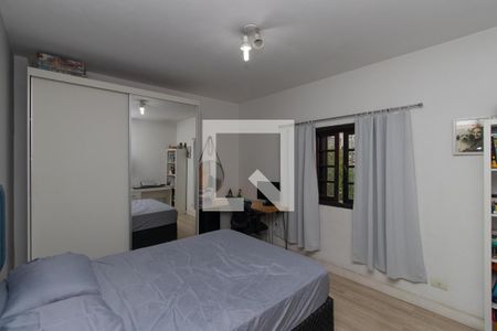 Casa à venda com 216m², 3 quartos e 2 vagasQuarto 2