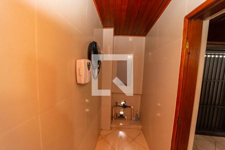 Garagem de casa à venda com 3 quartos, 320m² em Ermelino Matarazzo, São Paulo