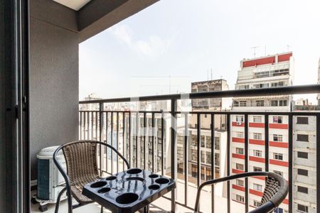 Varanda de kitnet/studio para alugar com 1 quarto, 21m² em República, São Paulo
