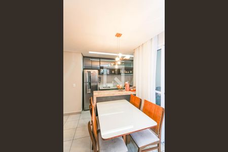 Apartamento à venda com 60m², 2 quartos e 1 vaga Apartamento à venda com 60m², 2 quartos e 1 vagaCozinha