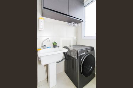 Apartamento à venda com 60m², 2 quartos e 1 vaga Apartamento à venda com 60m², 2 quartos e 1 vagaÁrea de Serviço