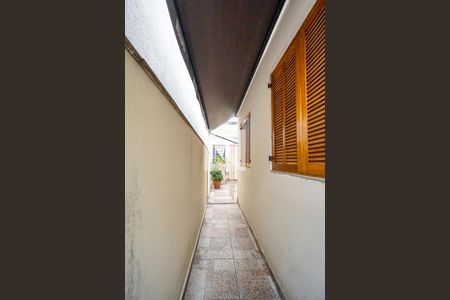 Casa à venda com 163m², 4 quartos e 2 vagasCorredor lateral