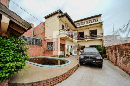 Casa à venda com 300m², 4 quartos e 2 vagasFachada